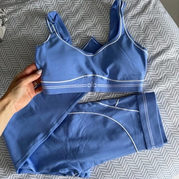 Alo Blue Sports Bra and Leggings Set - Picture 3 of 4
